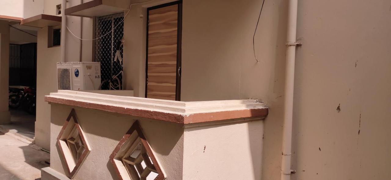 Ln Beach Homestay Puri Exterior photo