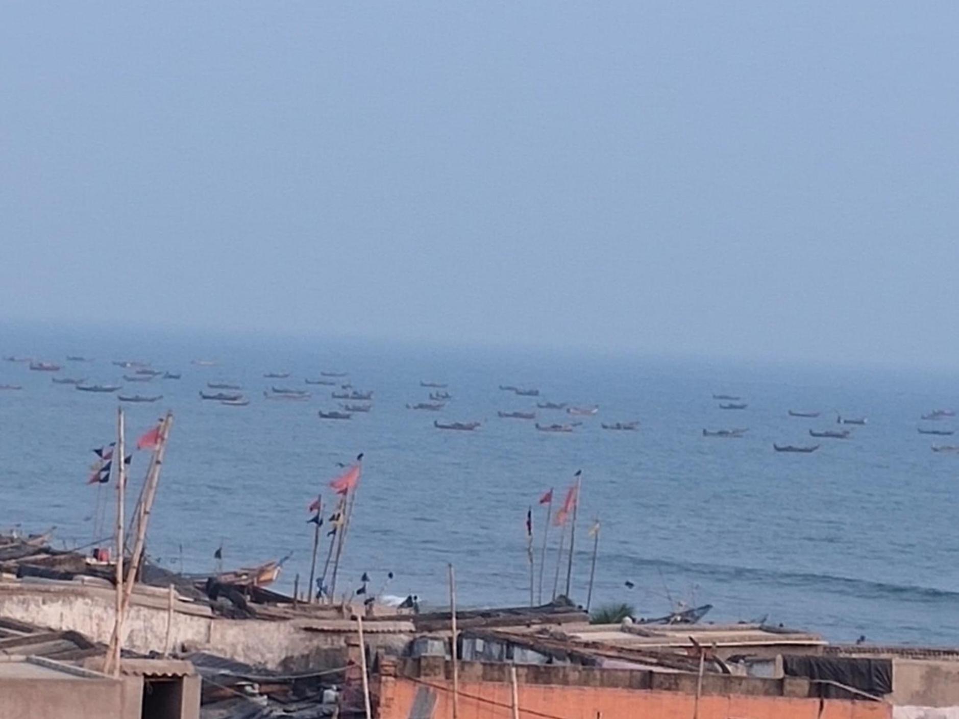 Ln Beach Homestay Puri Exterior photo