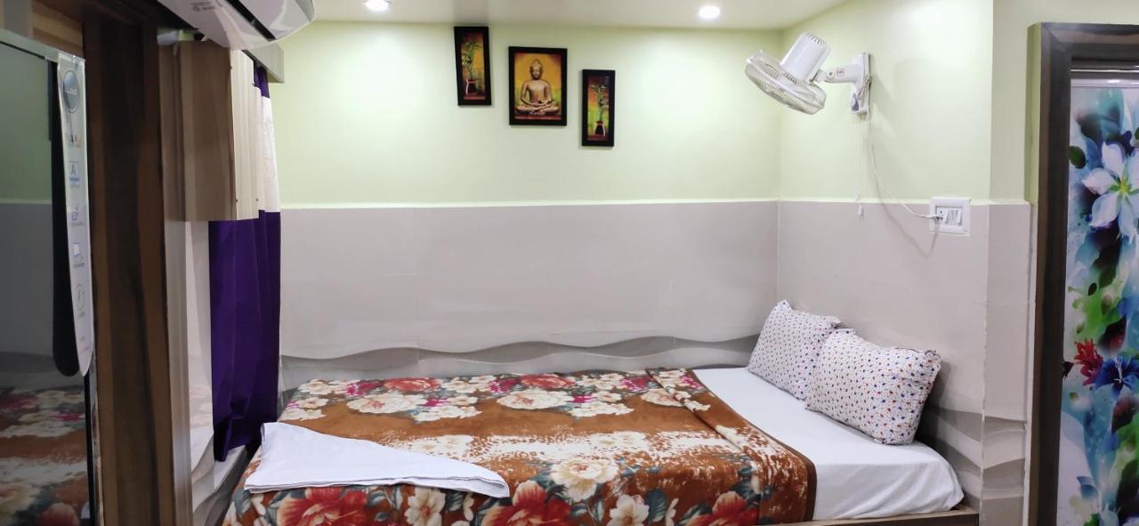 Ln Beach Homestay Puri Exterior photo