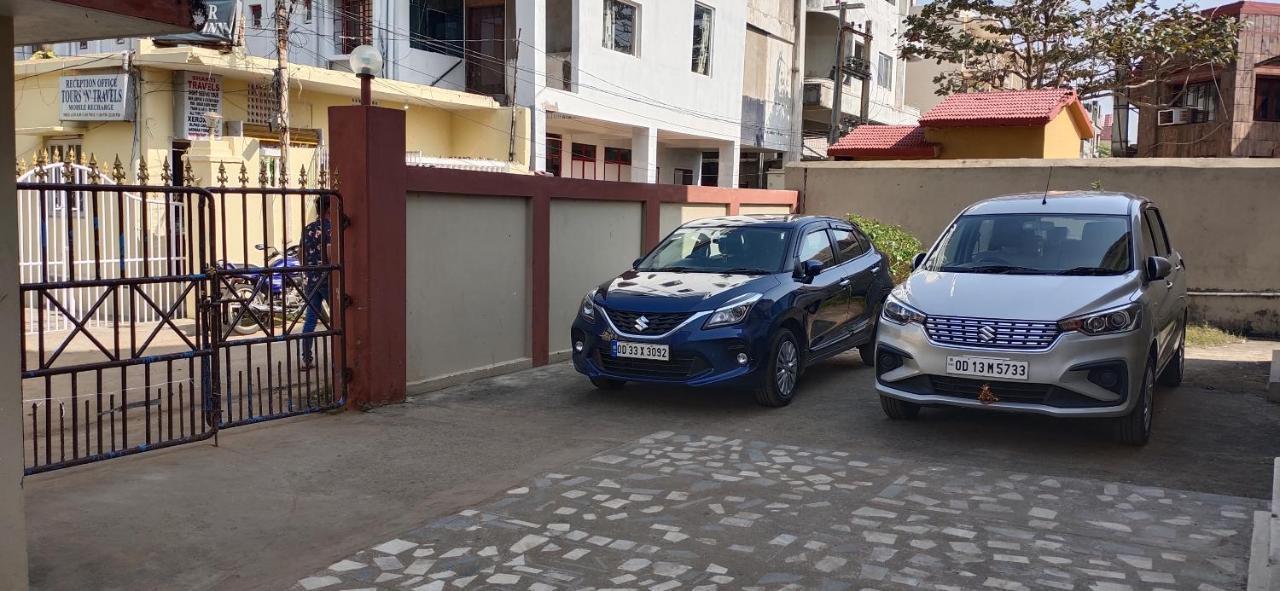 Ln Beach Homestay Puri Exterior photo